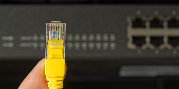 Instalación / Implantación / Legalización de ICT la Vansa i Fórnols · Comunicaciones mediante firewalls, VPNs y cifrado
