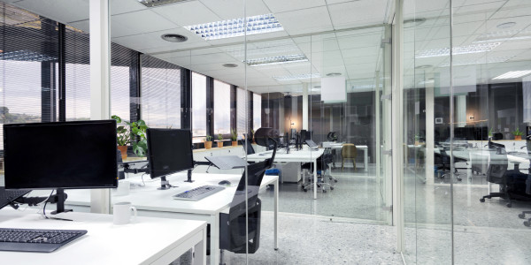 Proyectos de ICT Oficinas / Locales Comerciales la Vansa i Fórnols · Instalación y mantenimiento de redes de alta velocidad